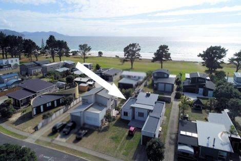 Photo of property in 146 Sands Crescent, Matarangi, Whitianga, 3592