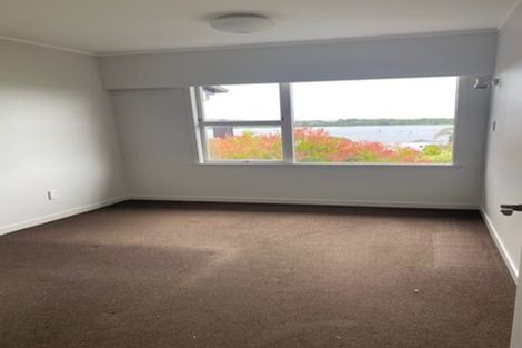 Photo of property in 1/29 Pupuke Road, Takapuna, Auckland, 0622