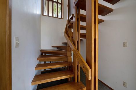 Photo of property in 13 Halcombe Place, Green Bay, Auckland, 0604