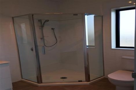 Photo of property in 27 Syd Grant Crescent, Orewa, 0931