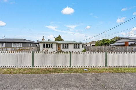 Photo of property in 33 Camden Street, Feilding, 4702