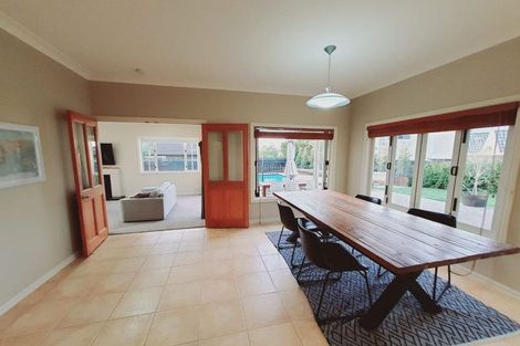 Photo of property in 5b Estuary Views, Shelly Park, Auckland, 2014