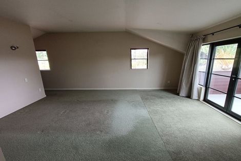 Photo of property in 2 Oakway Drive, Schnapper Rock, Auckland, 0632