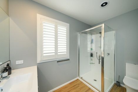 Photo of property in 2 Oldfield Lane, Marton, 4710