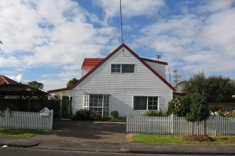 Photo of property in 1a Barberry Lane, Te Atatu Peninsula, Auckland, 0610