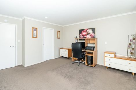 Photo of property in 15 Cole Thomas Place, Huntington, Hamilton, 3210
