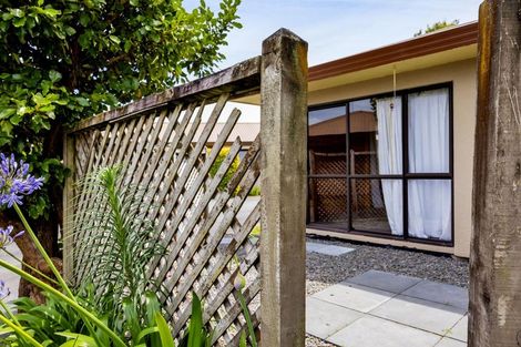 Photo of property in 4/99 Mangorei Road, Merrilands, New Plymouth, 4312