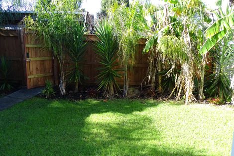 Photo of property in 3/59 Norwood Road, Bayswater, Auckland, 0622