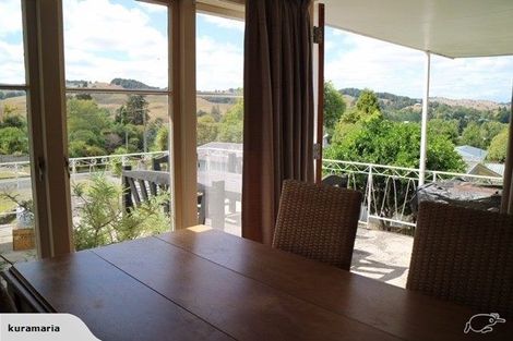Photo of property in 2 Hikurangi Terrace, Taumarunui, 3920
