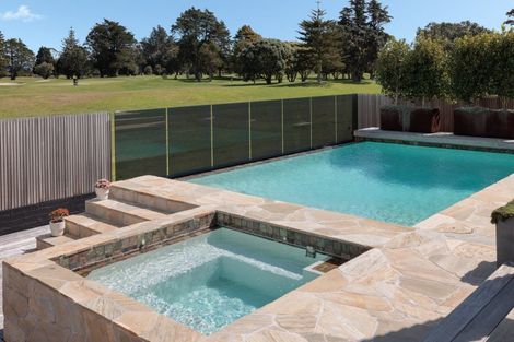 Photo of property in 210 Oceanbeach Road, Mount Maunganui, 3116