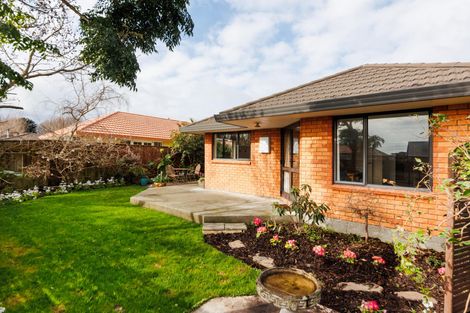 Photo of property in 1 Alpine Grove, Kelvin Grove, Palmerston North, 4414