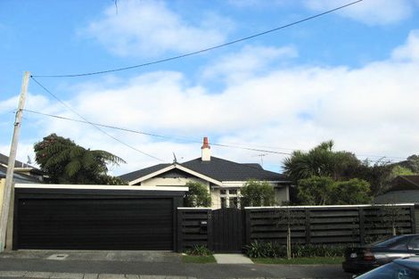 Photo of property in 3 Newcombe Crescent, Karori, Wellington, 6012