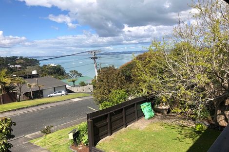 Photo of property in 35 Neptune Avenue, Beach Haven, Auckland, 0626