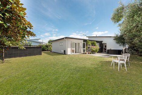 Photo of property in 17 Sarah Place, Papamoa Beach, Papamoa, 3118