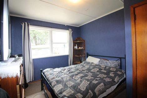 Photo of property in 80 Glen Marine Parade, Glendene, Auckland, 0602