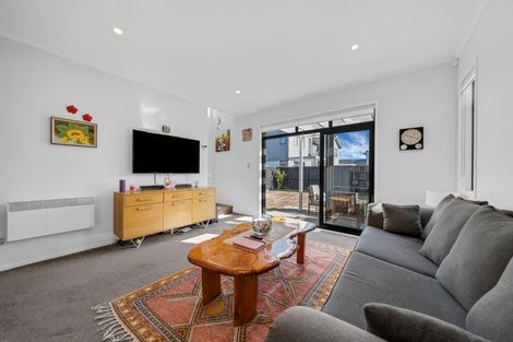 Photo of property in 12 Hoiho Road, Pukekohe, 2120