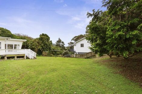 Photo of property in 13 Bell Street, Tawa, Wellington, 5028