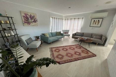 Photo of property in 62 Vandeleur Avenue, Birkdale, Auckland, 0626