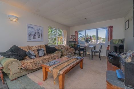 Photo of property in 2/20 Mile Place, Henderson, Auckland, 0612