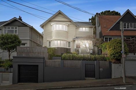 Photo of property in 37 Glen Road, Kelburn, Wellington, 6012