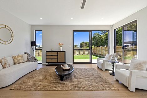 Photo of property in 46 Paretao Street, Massey, 0614