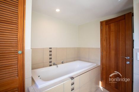 Photo of property in 6b Chatsworth Road, Silverstream, Upper Hutt, 5019