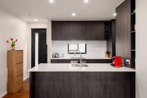 Photo of property in 2/327 Lincoln Road, Addington, Christchurch, 8024