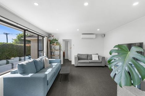 Photo of property in 37 Flower Street, Bryndwr, Christchurch, 8053