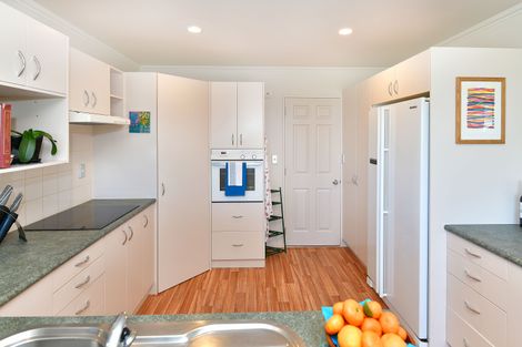 Photo of property in 4 Astor Place, Orewa, 0931