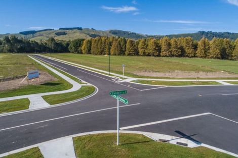 Photo of property in 3 Kahikatea Drive, Kinloch, Taupo, 3377