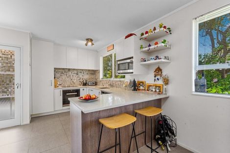 Photo of property in 20 Halberg Street, Glenfield, Auckland, 0629