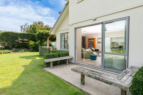 Photo of property in 2 Railway Lane, Outram, 9019