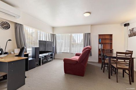 Photo of property in 2/84 Archers Road, Glenfield, Auckland, 0629