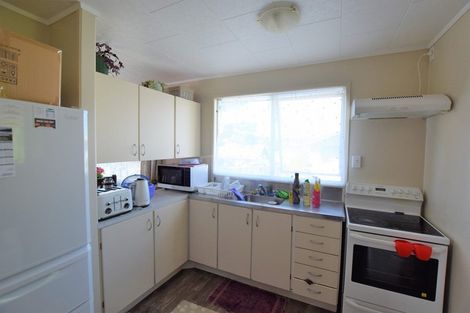 Photo of property in 11 Mile Place, Henderson, Auckland, 0612