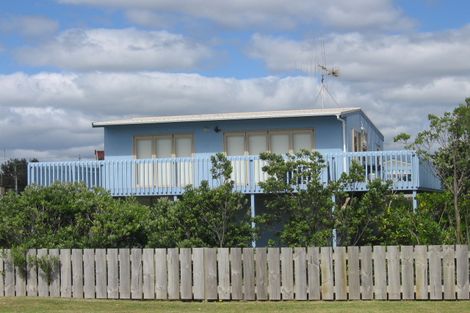 Photo of property in 114 Broadway Road, Waihi Beach, 3611