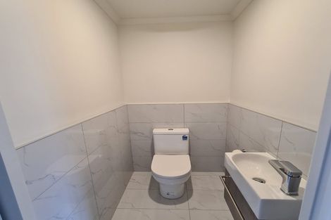 Photo of property in 28 Manor Park Road, Manor Park, Lower Hutt, 5019