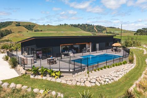 Photo of property in 574 Mokau Road, Mimi, Urenui, 4377
