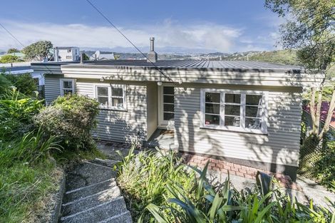 Photo of property in 17 Highbury Road, Highbury, Wellington, 6012