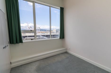 Photo of property in Stadium Garden Flats, 210/107 Thorndon Quay, Pipitea, Wellington, 6011