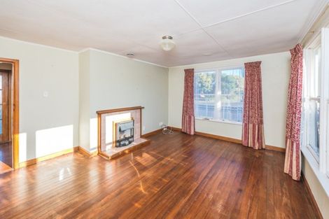 Photo of property in 8 Hadfield Crescent, College Estate, Whanganui, 4500