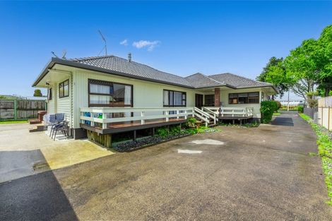 Photo of property in 16 Willis Road, Papakura, 2110