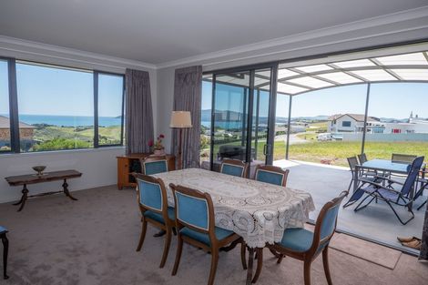 Photo of property in 31 Eagles Way, Cable Bay, 0420