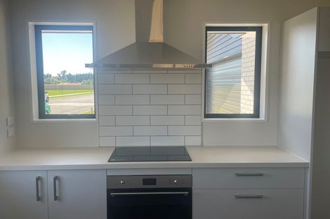 Photo of property in 31 Kingfisher Avenue, Amberley, 7410