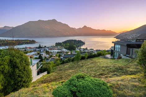 Photo of property in 50 Belfast Terrace, Queenstown, 9300