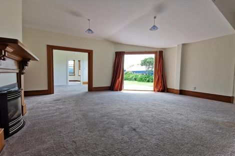 Photo of property in 26 Grove Road, Kelburn, Wellington, 6012