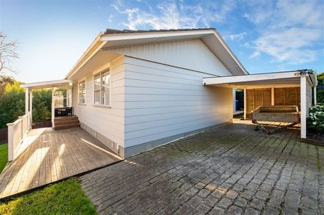 Photo of property in 28 Mawney Road, Henderson, Auckland, 0610