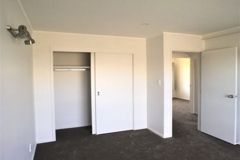 Photo of property in 3/270 Wairau Road, Glenfield, Auckland, 0627