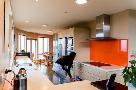 Photo of property in 14 Highgrove, Saint Clair, Dunedin, 9012