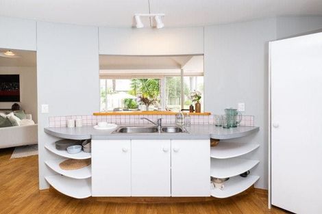 Photo of property in 138 Te Mata Road, Havelock North, 4130