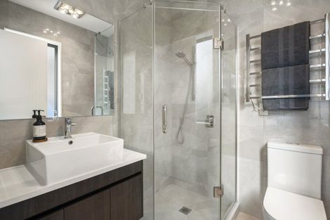 Photo of property in 11 Koiora Road, Clarks Beach, 2122